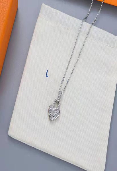 

luxury designer necklace women039s necklace love necklaces diamond exquisite jewelry 3 colors optional very beautiful good nice3893574, Silver