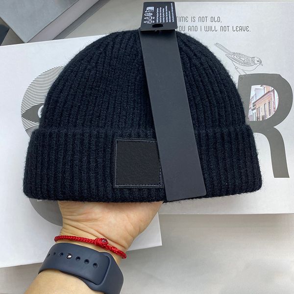 

designer knitted hat core spun yarn fabric smooth and soft, cold and windproof warm, suitable for men and women to wear 54-60cm ski essentia, Blue;gray