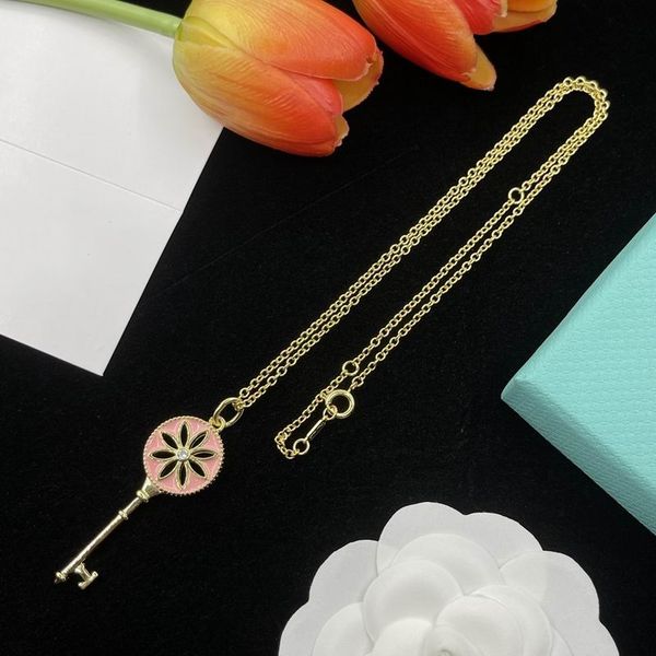 

2023 lovely cute pendant necklaces long gold thin stainless steel chain flower pink key design women necklace with dust bag and box, Silver