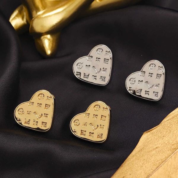 

fashion l designer trendy true gold electroplated brass ear studs small and exquisite letter four leaf grass etched earring jewelry, Black