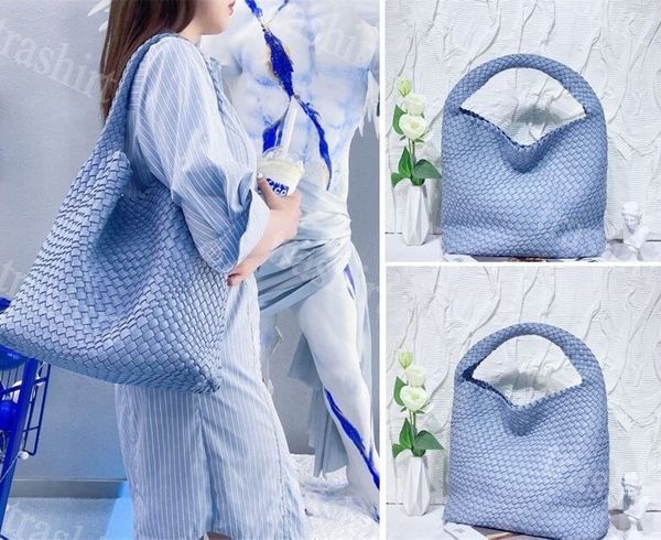 

vene designer bag bottes handbag luxury women fashion shoulder crossbody bags versatile purses totes saddle venett wallet qkyu tote bags cro