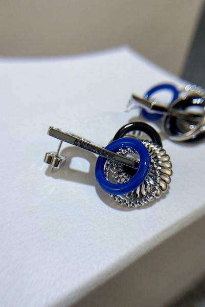 

2020 new bshaped love earrings are simple generous fashionable temperamental and trendy5252588, Golden;silver