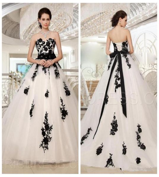 

2019 sweetheart lace appliques white and black gothic wedding dresses lace up back bridal gowns ribbon long garden vestidos de mar5285585