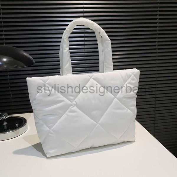 

shoulder bags 2023 women's shoulder bag embroidered thread lingge large capacity simple and versatile fashion popular down cotton bagst