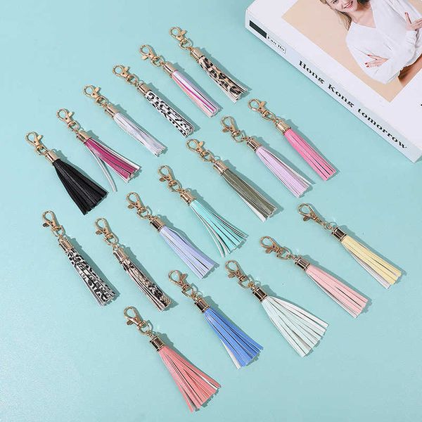 

500m key rings new pu tassel keychain colorful bag pendant personalized and creative car keychain pendant, Slivery;golden