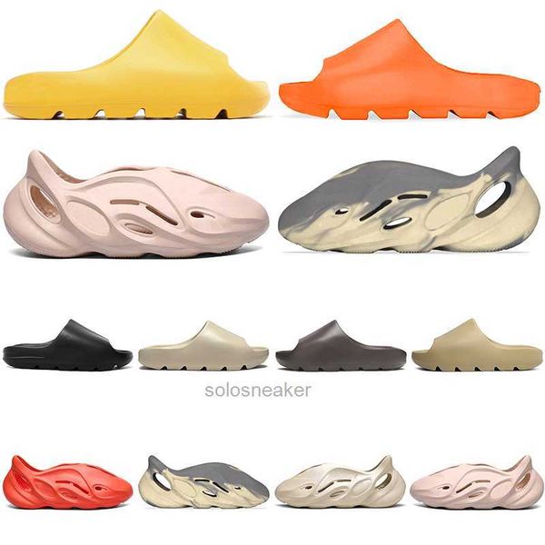

black yeeziness yezziness men mens women slides outdoor shoes triple bone orange earth brown red desert sand resin white core soot slippers
