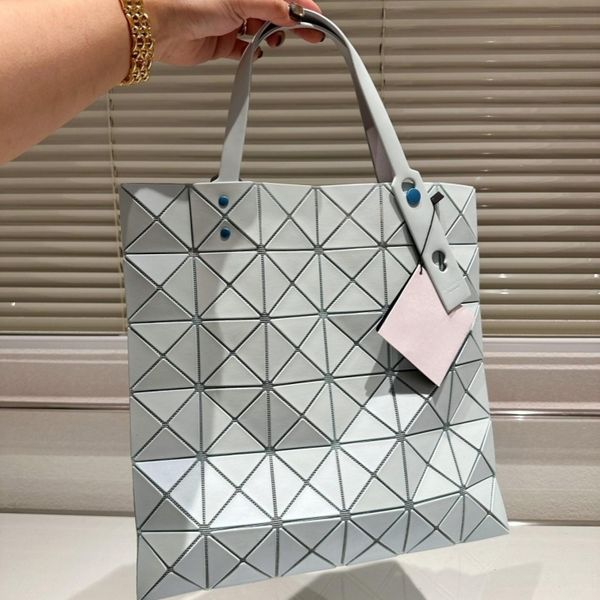 

shopping bag issey level tote designer ladies original totes shoulder bag fashion luxury summer popular large capacity shoulder bag wallet m