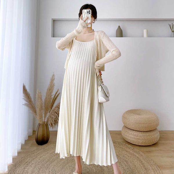

coat long dress 2pcs set round neck pleated suspender covered skirt pregnancy maternity pshoots, White