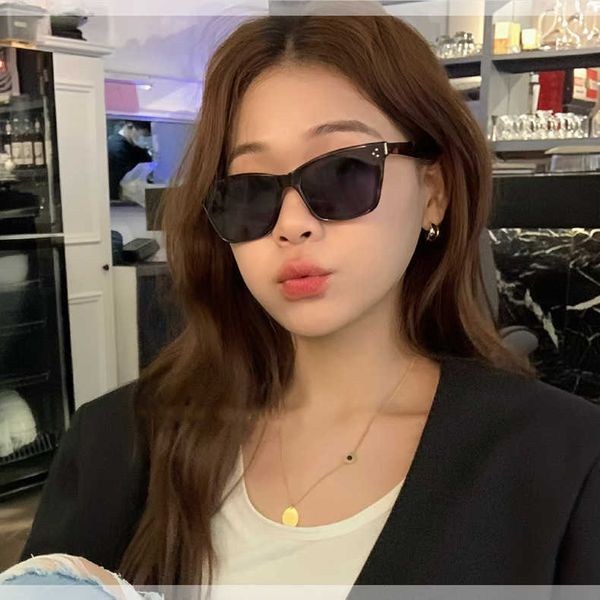 

women's new sunscreen sunglasses anti uv small box g sunglasses m round face slim street pgraphy tourism wave, White;black
