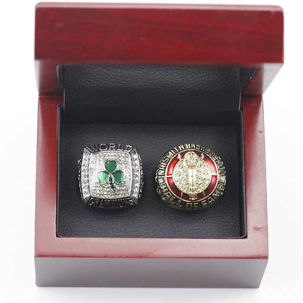

kevin garnett championship ring 2 boston celtic suits, Silver