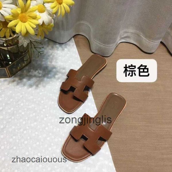 

summer 2023 shoes slippers oran women's higsandal designer slipper bear beacleatleisure setting fashion wear rhinestone flat bottom 8sm
