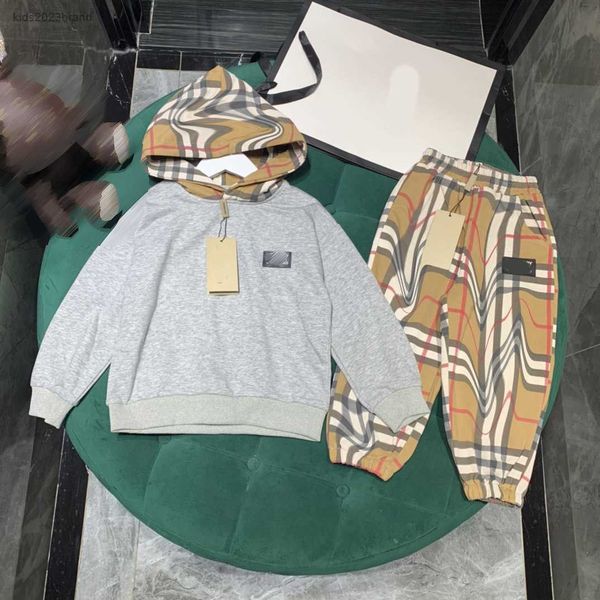

designer tracksuits baby suits fashion autumn set size 90-150 cm 2pcs panel design hoodie and plaid pants july19, White