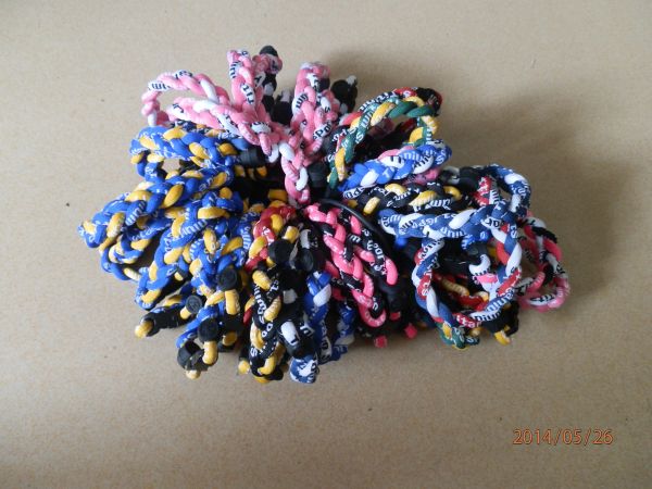 

100pcs sports 3 rope bracelet chinese bracelet baseball rope braceletzz