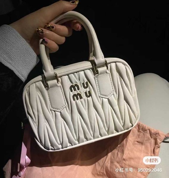 

designers bags bowling bag boston pleated sheepskin crossbody shoulder bag handbag women's bag small bag mog7