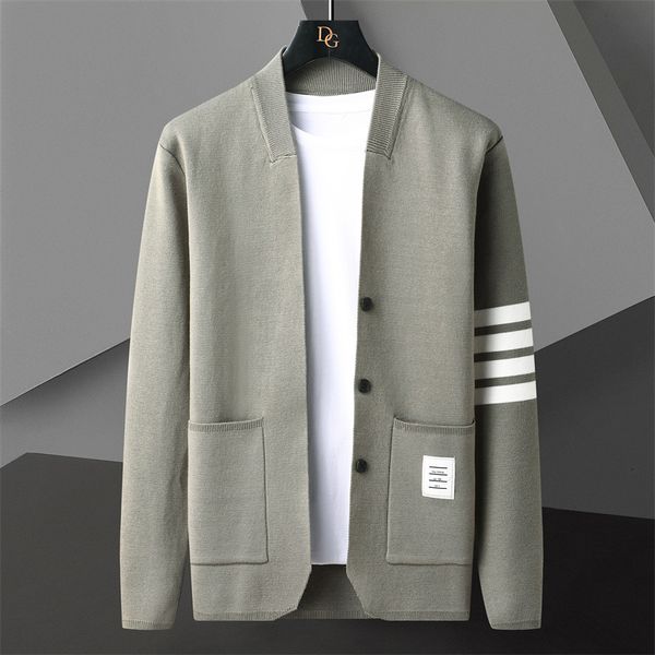 

mens sweaters contrasting stripes knitting cardigan man long sleeve slim fit sweater cardigan male garment coat sweater hombre botones 23081, White;black