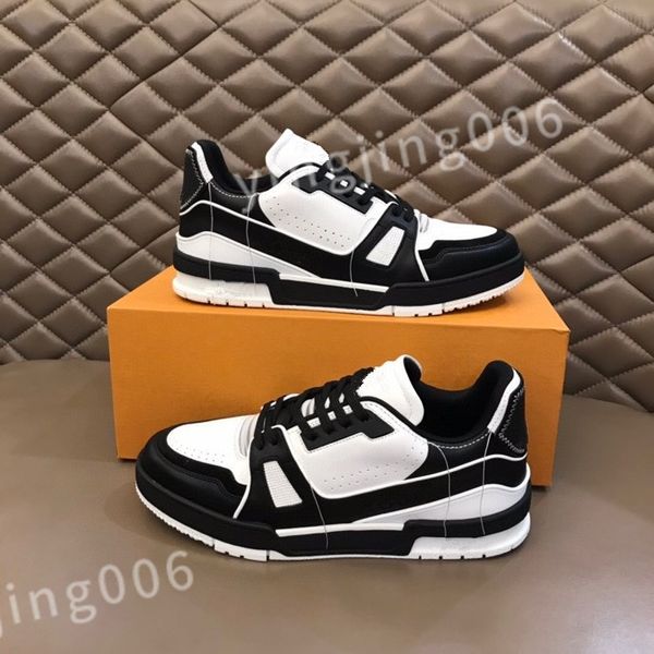 

2023 new luxury men women running shoes black white panda triple pink brown orange blue skateboard mens trainers outdoor sports sneakers rd1