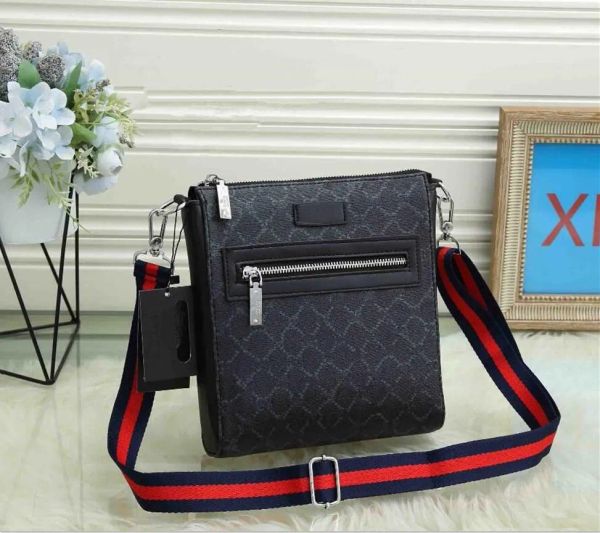 

Quality New Men Crossbody Shoulder Bag styles Various sizes handbag luxurys designers bags pochette Multiple pockets fashion Messenger bag