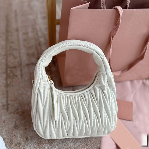 

designer bag luxury handbag crossbody womens warm and sweet full of enthusiasm 2023 latest fashion wander shoulder bag