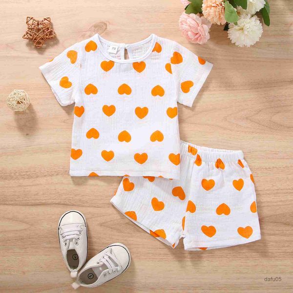 

clothing sets valentines days summer baby girls 2pcs clothes sets heart printed short sleeve shirts shorts clothing r230816, White
