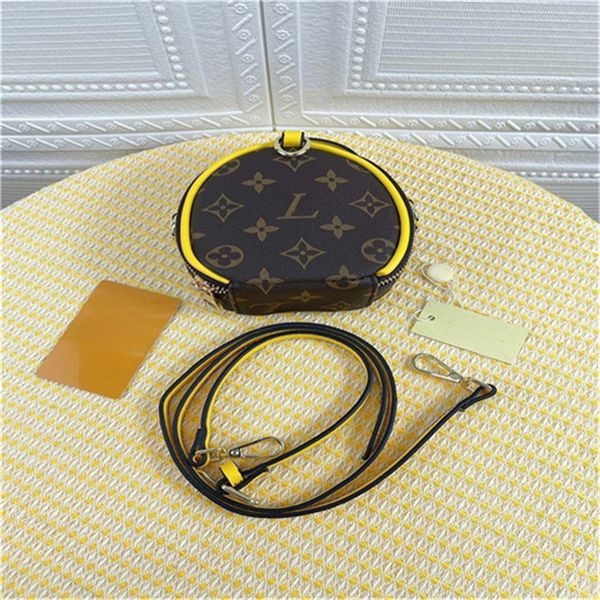 

2023 new men and women children's high-end shoulder bag travel sports crossbody bag network full simple cute small hanging bag f4