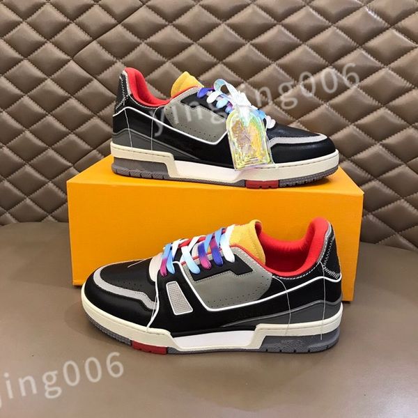 

2023 new men women running shoes black white panda triple pink brown orange blue skateboard mens trainers outdoor sports sneakers rd1012