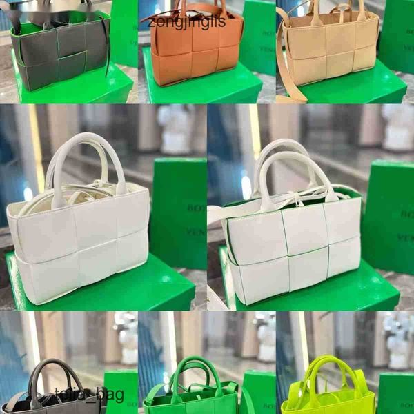 

venetaas designer bottegaas bags tote bag cassettes handbag woven 2023 spring summer shoulder with large capaci t0rj