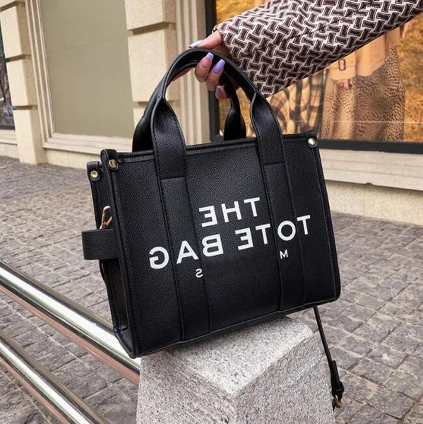 

2023the tote bag for woman designer black wallets practical large classic capacity totes bages crossbody bags casual square backpack women s