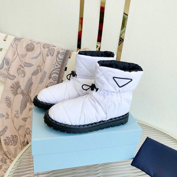 

triangle plaque blow padded ski boot cold weather shoes winter warm quilted nylon ankle snow boots luxury designer fashion eiderdown non-sli, Black