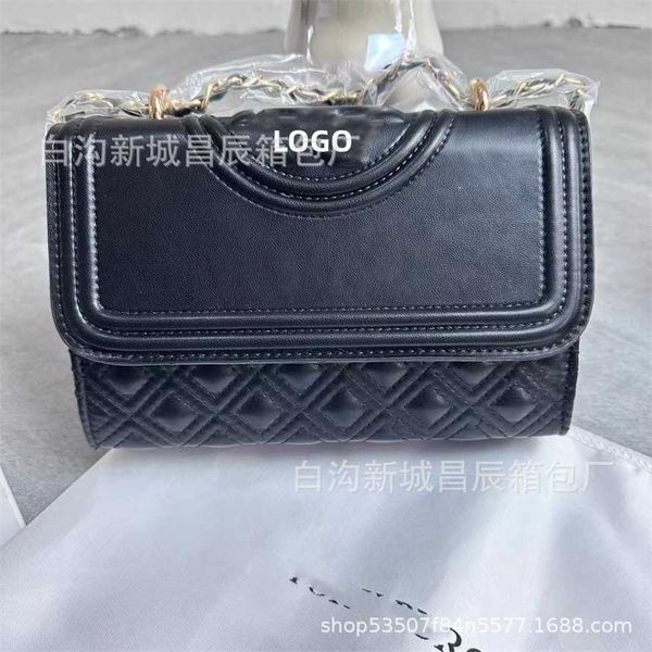 

summer new advanced embossed letter fashion lingge underarm single shoulder crossbody chain mobile phone small squareswrw