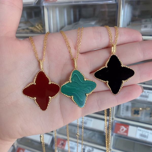 

the designer of the luxury brand designs a stylish new four-leaf clover necklace with a diameter of 2.5cm and chain length 90cm 18k gold pen, Black