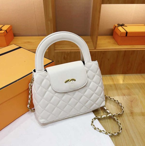

2023 designer channel bag middle diamond chain underarm shoulder crossbody bag ahion handbags genuine leather handbags for women