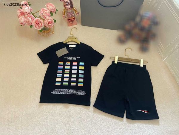 

designer baby clothes tracksuits kids short sleeved suit size 90-160 cm 2pcs flag printed t-shirt and elastic waist shorts june23, White