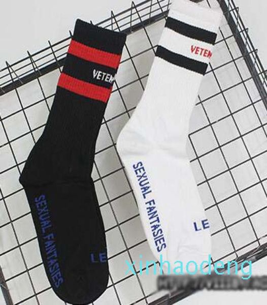 

vetements black white socks tide brand teenager student hip hop style long socks letter embroidery athletes leg warmers stripe soc4245040