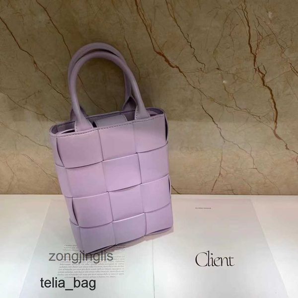 

totes womven crossbody classic bags lady's cassettes bag handheld venetaas shoulder bottegaas designer woven tote women's 2023 fas