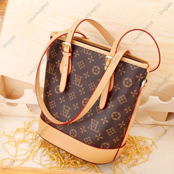

large capacity handbag for women fashion style women's bag personalized underarm bag medieval bag water bucket bag single shoulder bag