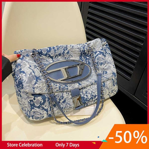 

2023 new high capacity tote bag premium lingdang underarm bag chain strap shoulder bag women's casual wandering bag