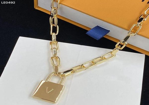 

lock designer necklace women charm jewelry fashion exquisite necklaces brand letter accessory social party gift for girlfriend 2238557877, Golden