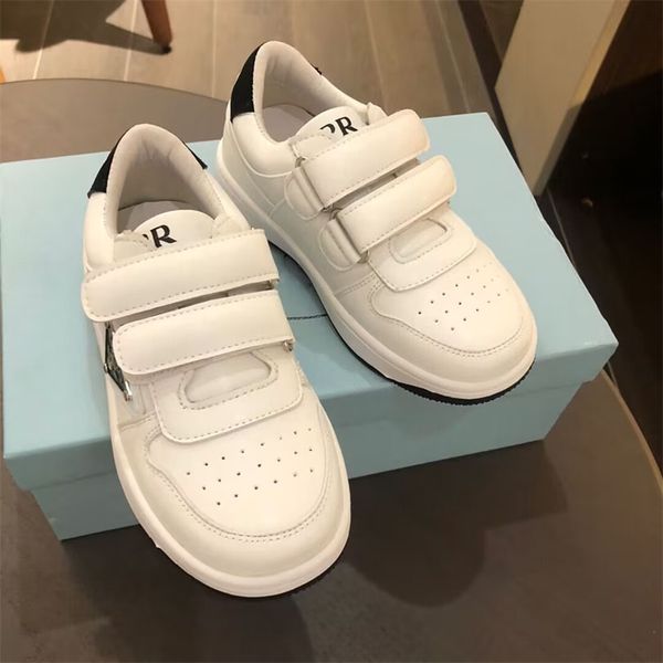 

classic kids shoes luxury designer children athletic shoe girls boys sneakers baby retro shoe size 26-35 fashion kid casual running gym shoe, Black;red