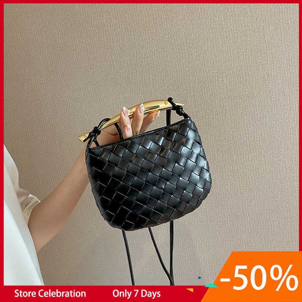 

super handwoven small bag for women's 2023 new network popular small crowd one shoulder crossbody bag versatile small square bag