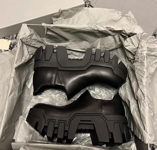 

high-end new designed fw23 thick sole bulldozer tank ankle boots real leather combat botas, Black