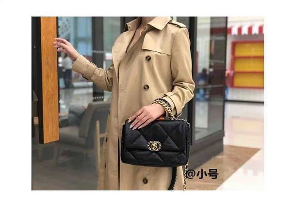 

spring/summer sheepskin lingge chain bag small fragrant fashion one shoulder oblique straddle handheld wandering women's bag 23bags