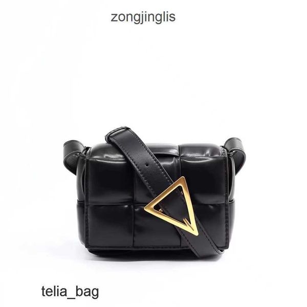 

bag cabbage classic handbag lady mini 2023 venetaas designer cassettes bags shoulder bottegaas basket woven lady messenger crossbody purse g