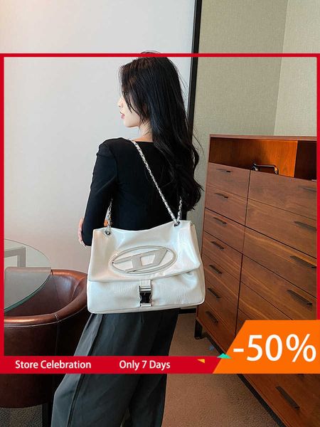 

british style minimalist temperament chain bag fashionable large capacity women's bag 2023 summer popular one shoulder diagonal straddl