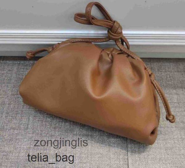 

designer large tote bag authentic crossbody fashion bags classic clip lady version cloud venetaas bottegaas pouch same hand shoulder soft pi
