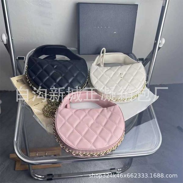 

trendy new handmade wearing exquisite crescent handheld one shoulder chain for womena21v
