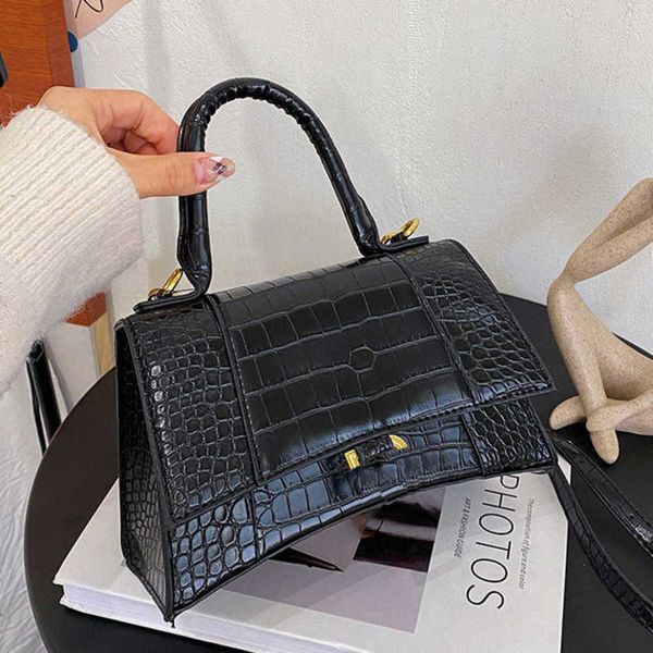 

women's fashion luxury hourglass bag female mini handbags letter b brand designer totes evening bags women man casual backpack small sq, Black;red