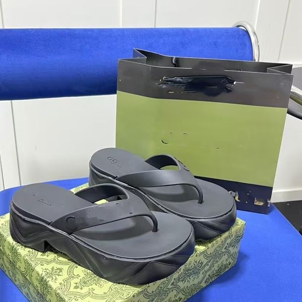 

summer 2023 new type herringbone slippers with feet clipping g family beach men and women's same style couple flip flops women's s, Black