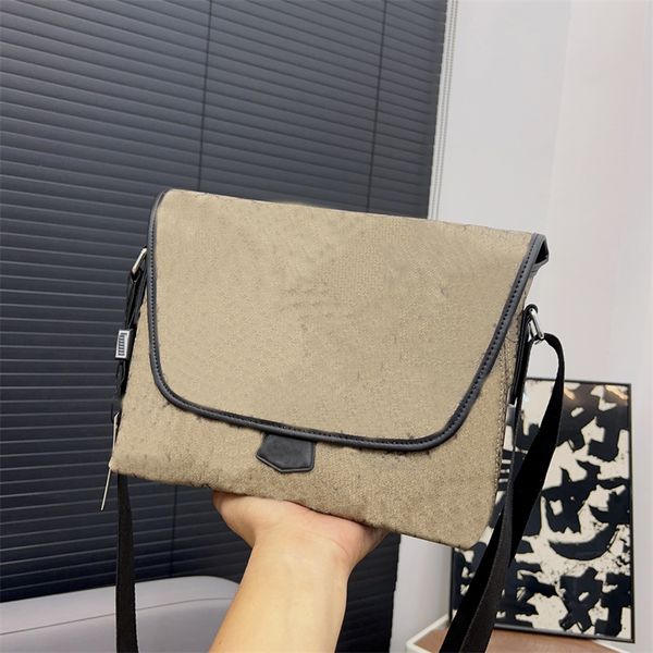 

designer mens messenger bags fashion magnetic crossbody bag monograms cross body purse m45557