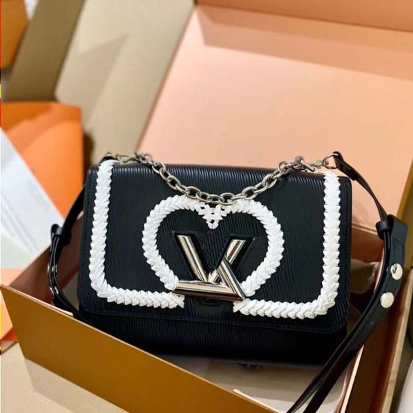 

designer shoulder bag popular twist bags leather small square designers bag metal long chain v shaped buckle simple fashion very good gift