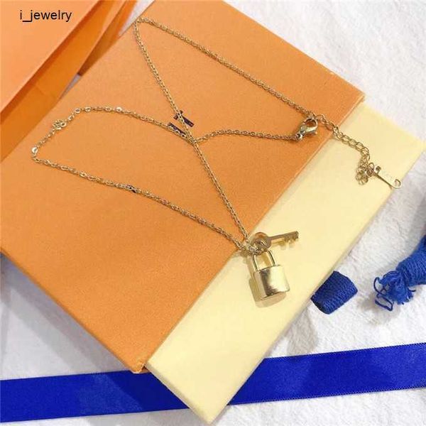 

fashion jewelry necklace luxury designer women pendant necklaces flowers pattern optional with box, Silver